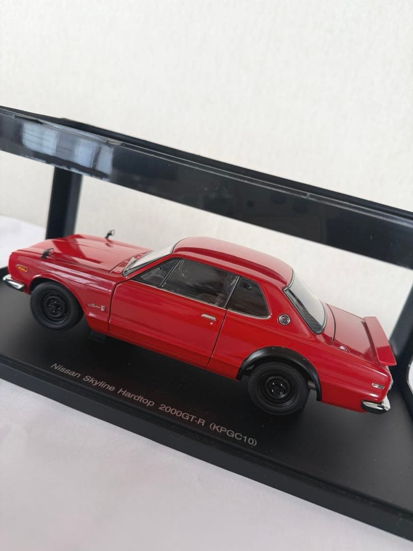 ミニカー 18/1 Nissan Skyline 2000GT-R (KPGC10)