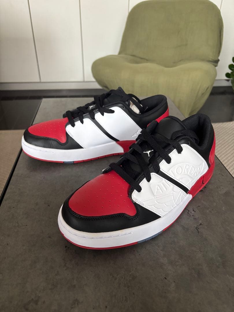 Nike Jordan nu Retro 1 low（新品）
