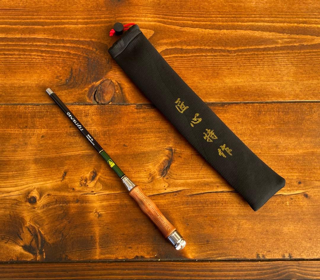 小物釣り竿　タナゴ竿　ブラック×グリーン　210cm ウッドグリップ　振り出し竿