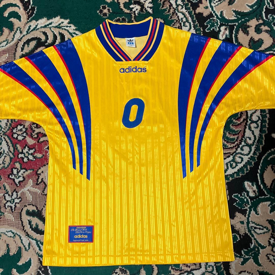 デサント製 アディダス　サッカー ゲーム　シャツ　ユニフォーム　XO