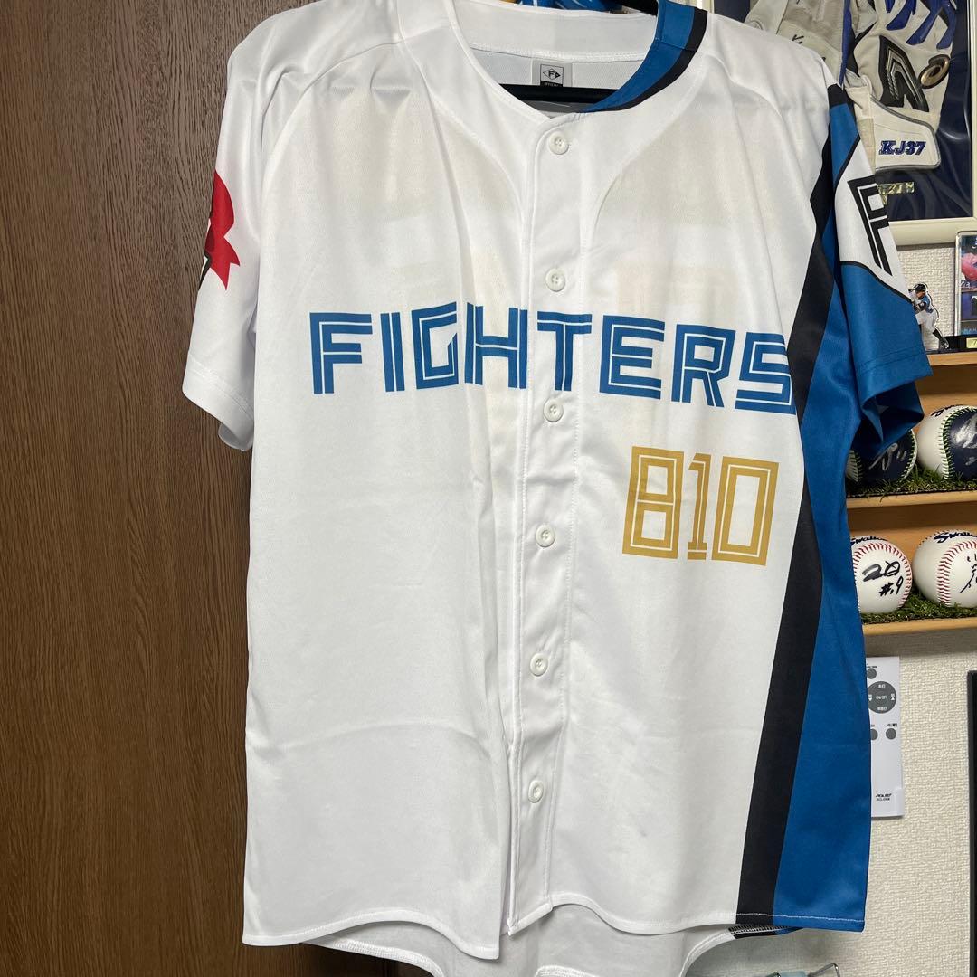 日本ハムファイターズ　ユニフォーム　達孝太　サイン入り