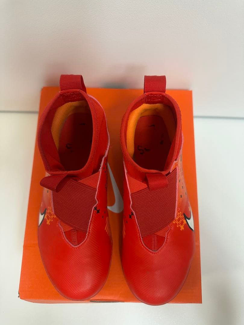 NIKE サッカー　エアズーム ハイカット　トレシュー　TF 22.5cm