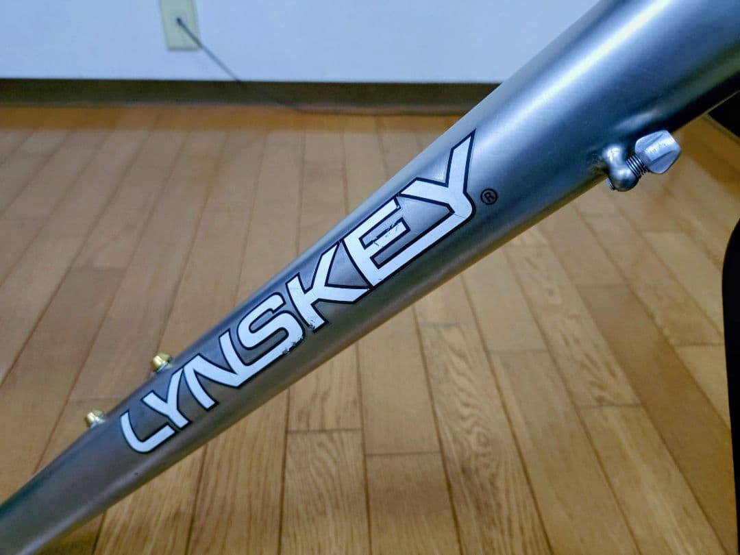 LYNSKEY Sportive Disc チタンロードフレーム ホイールセット