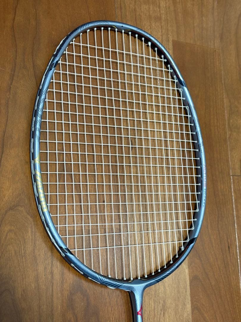 【美品】Mizuno ALTIUS 01 FEEL SPE バドミントンラケット