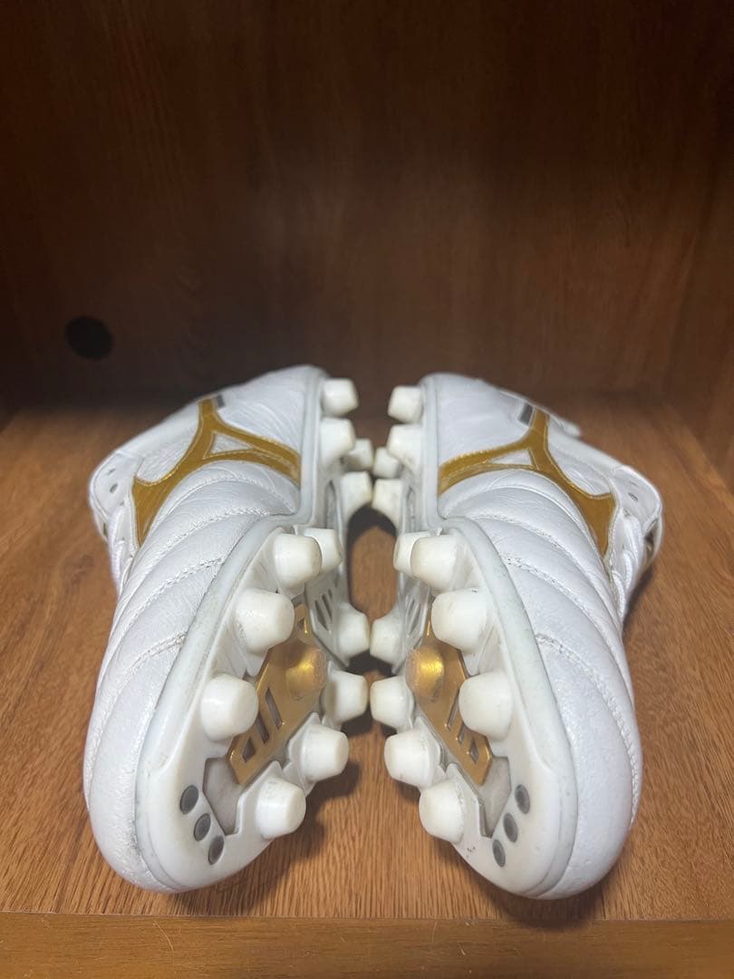 Mizuno Morelia ホワイト/ゴールド