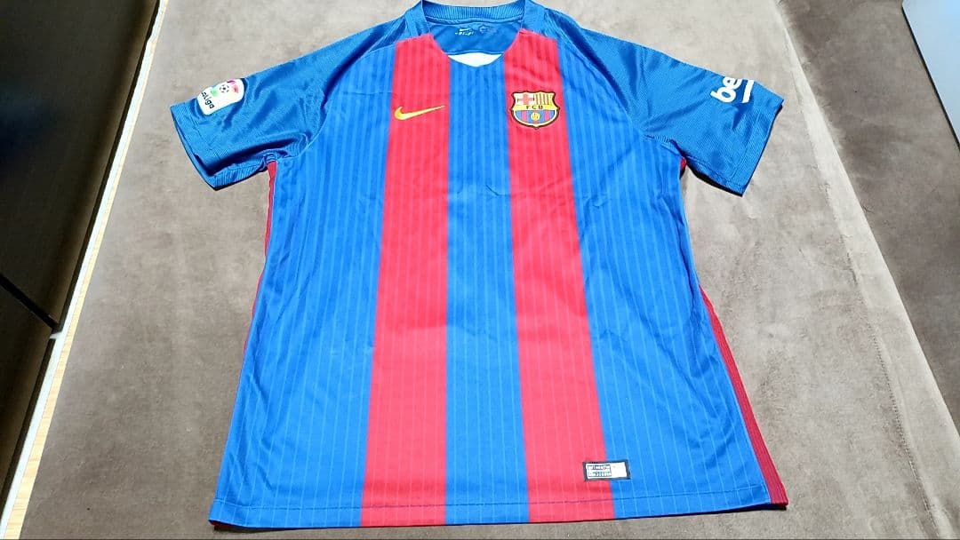 FCバルセロナ PIQUE 3番 シャツ