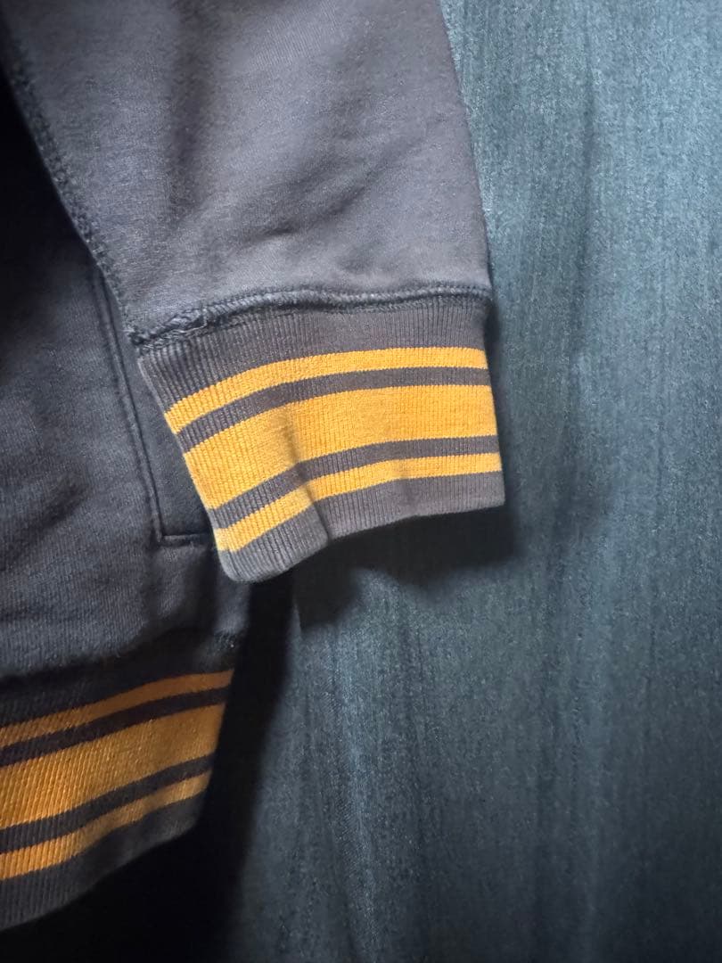 huf ジップパーカー