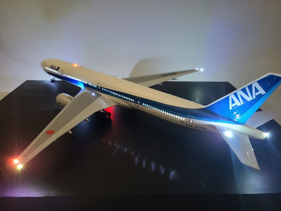 ANA ボーイング 777-300LED仕様 完成品