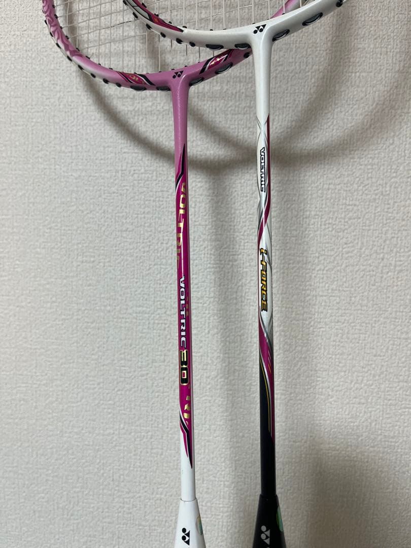 バドミントンラケット　ボルトリック2本セット　ヨネックス