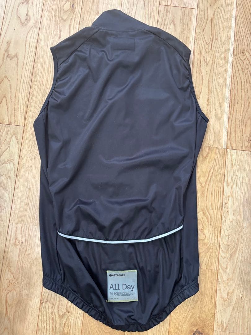 美品 ATTAQUER All Day Outliner Gilet