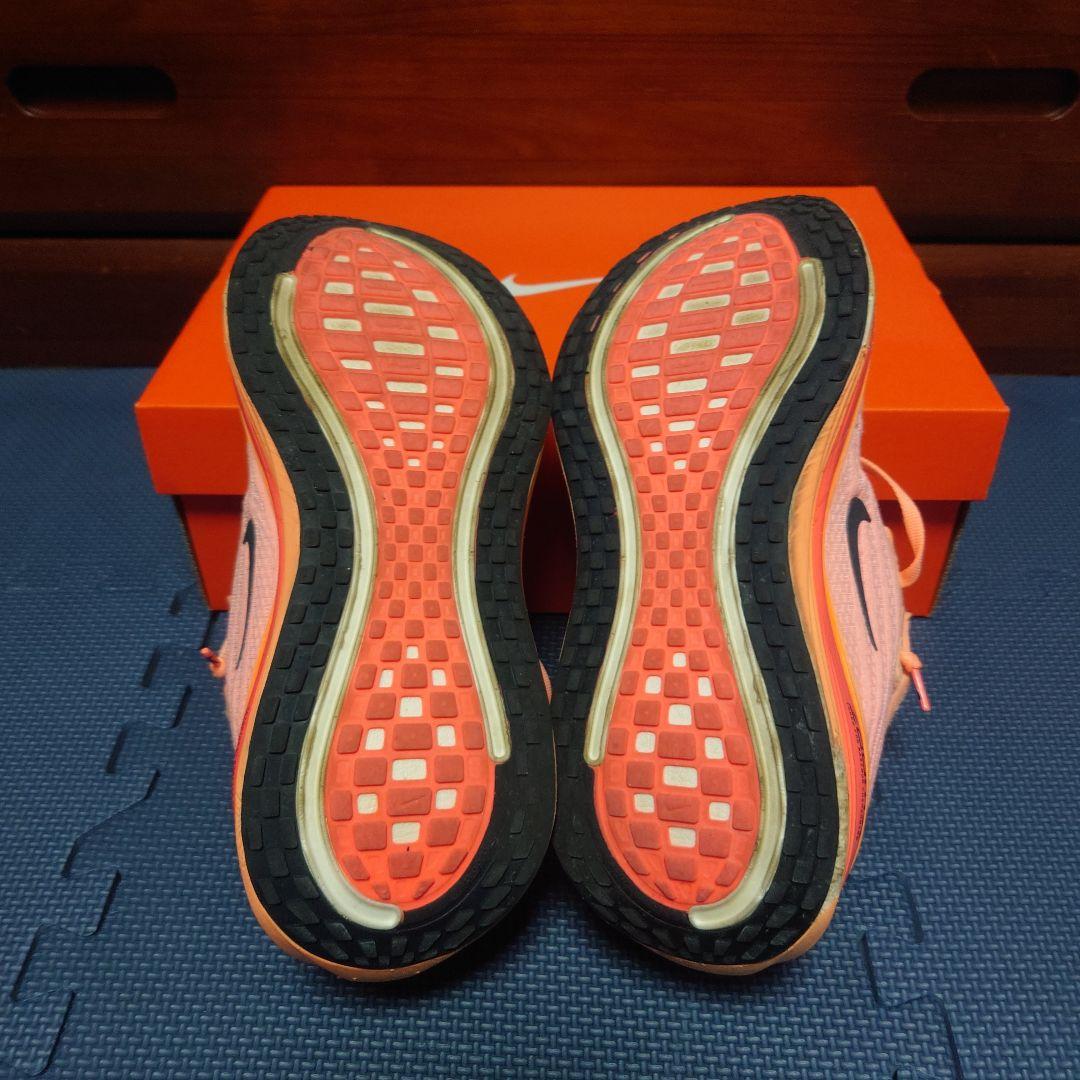 NIKE　ボメロプラス