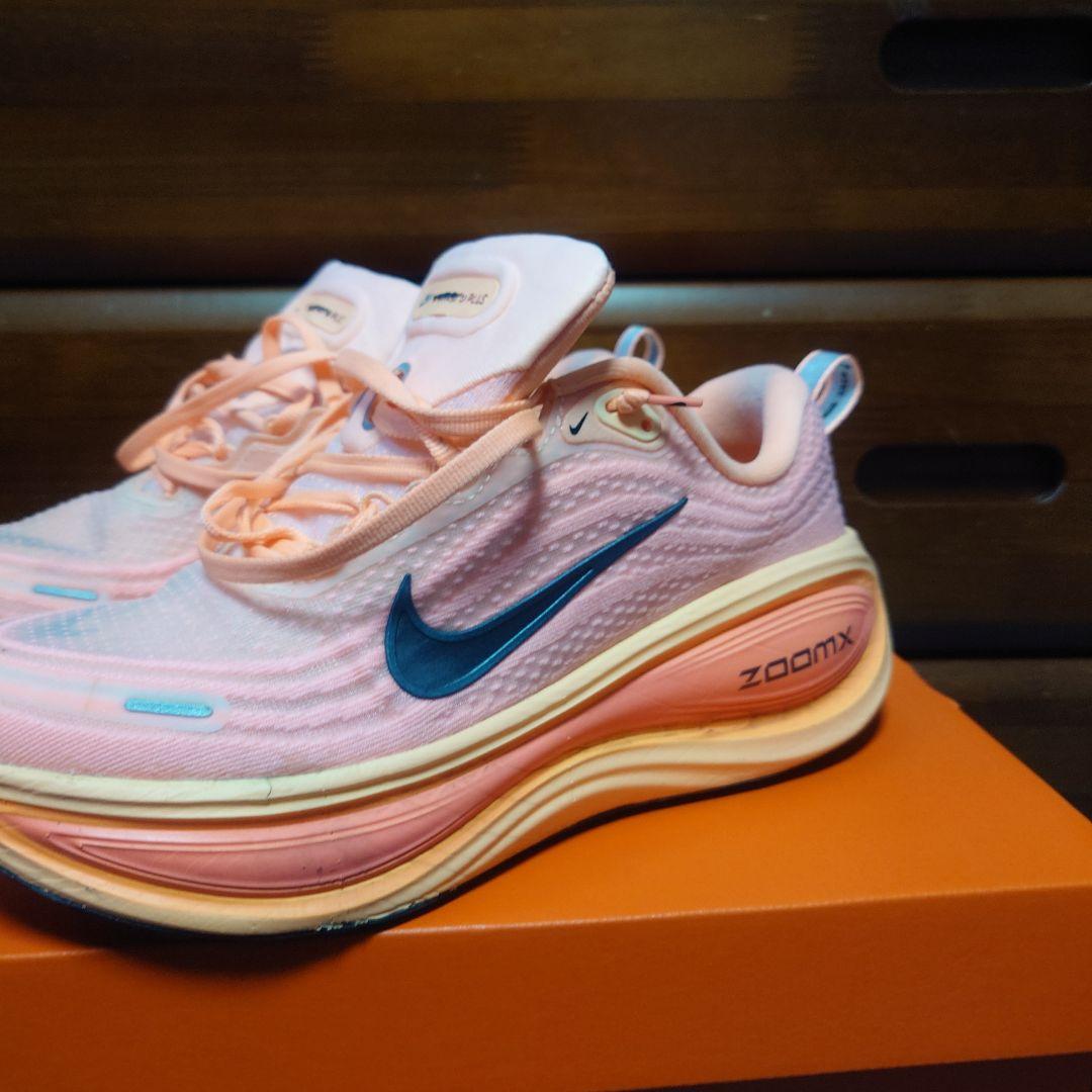 NIKE　ボメロプラス