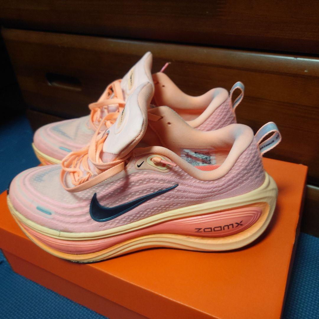 NIKE　ボメロプラス