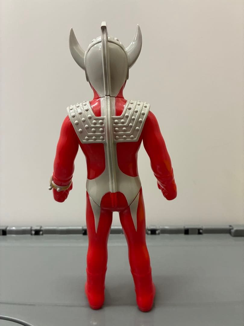 ウルトラマンタロウ　Y•MSFさくらトイズ　ソフビ