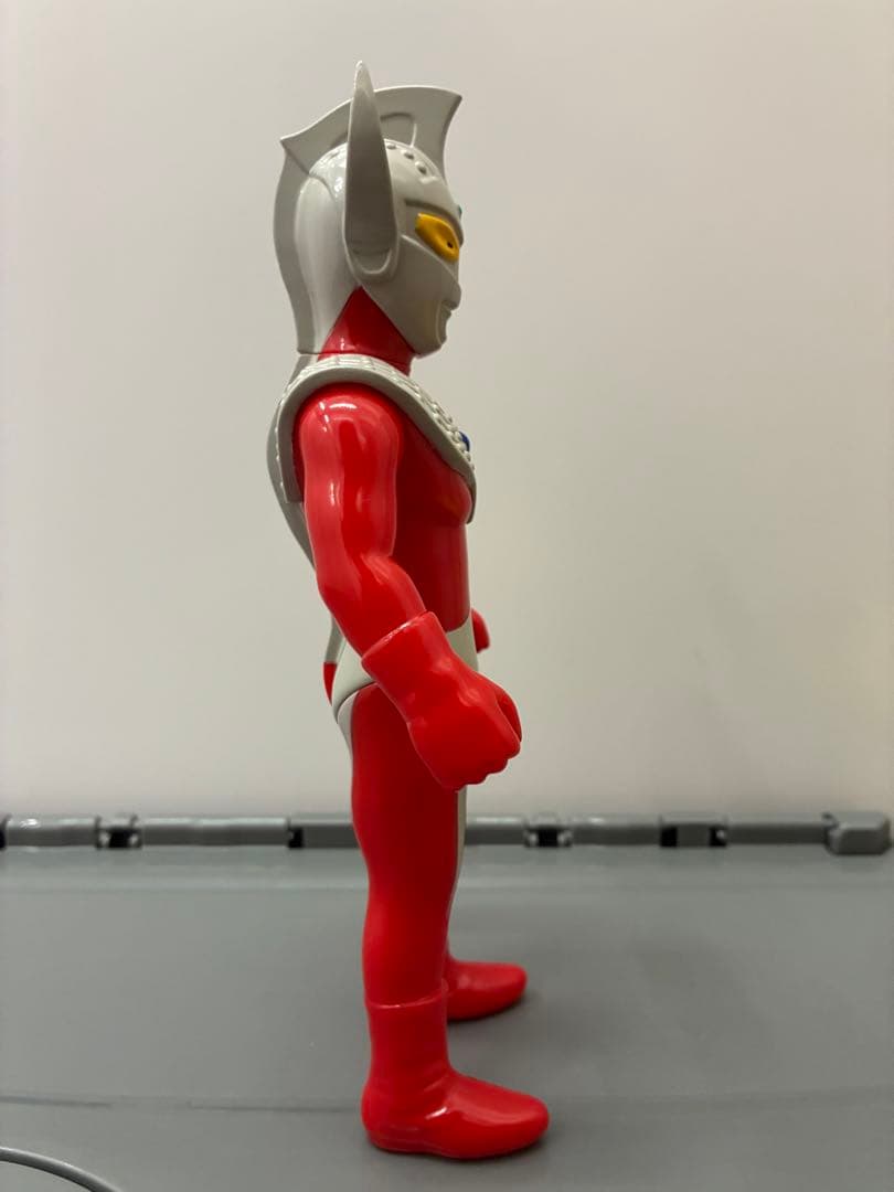 ウルトラマンタロウ　Y•MSFさくらトイズ　ソフビ