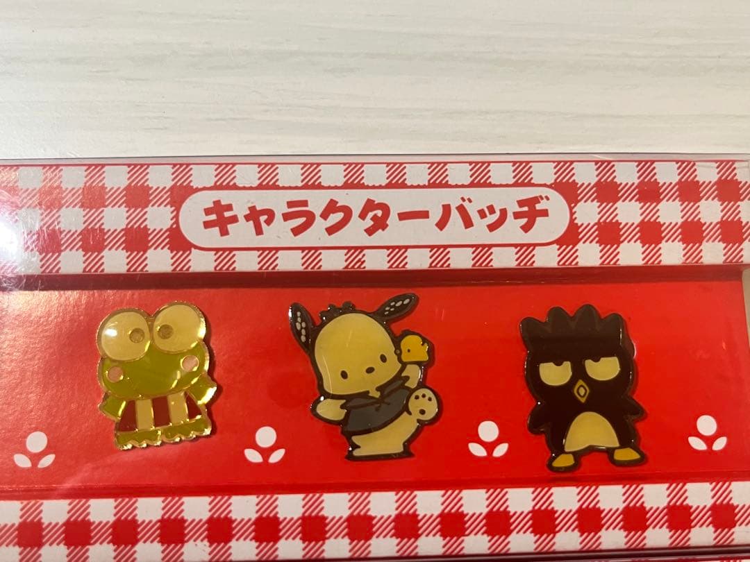 【2点セット】サンリオ 平成レトロ バッジ バッヂ