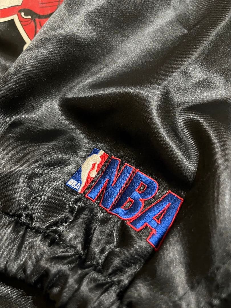 NBA BULLS アウター　Lサイズ　裏起毛