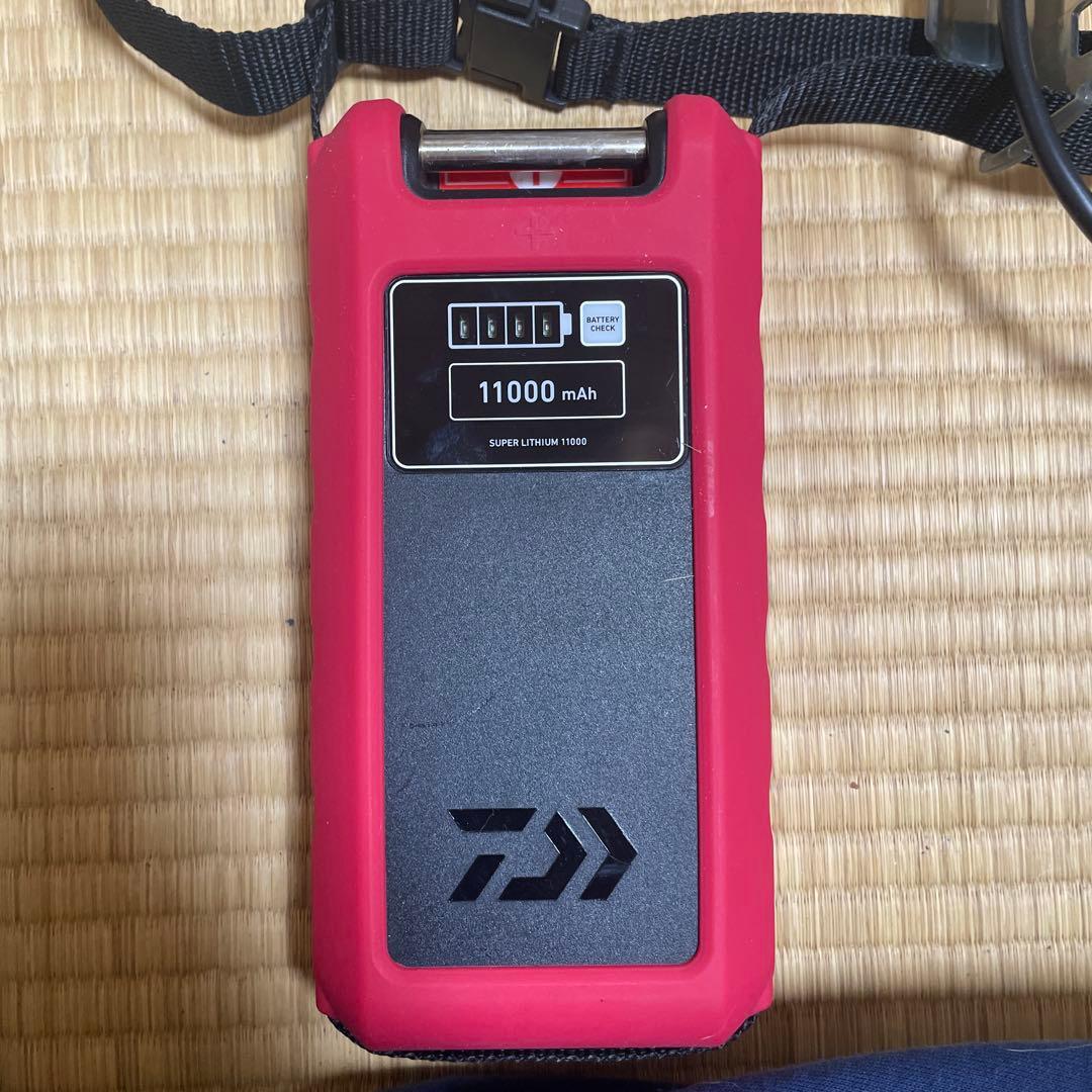 ダイワ　スーパーリチウム11000WP-C 充電器セット