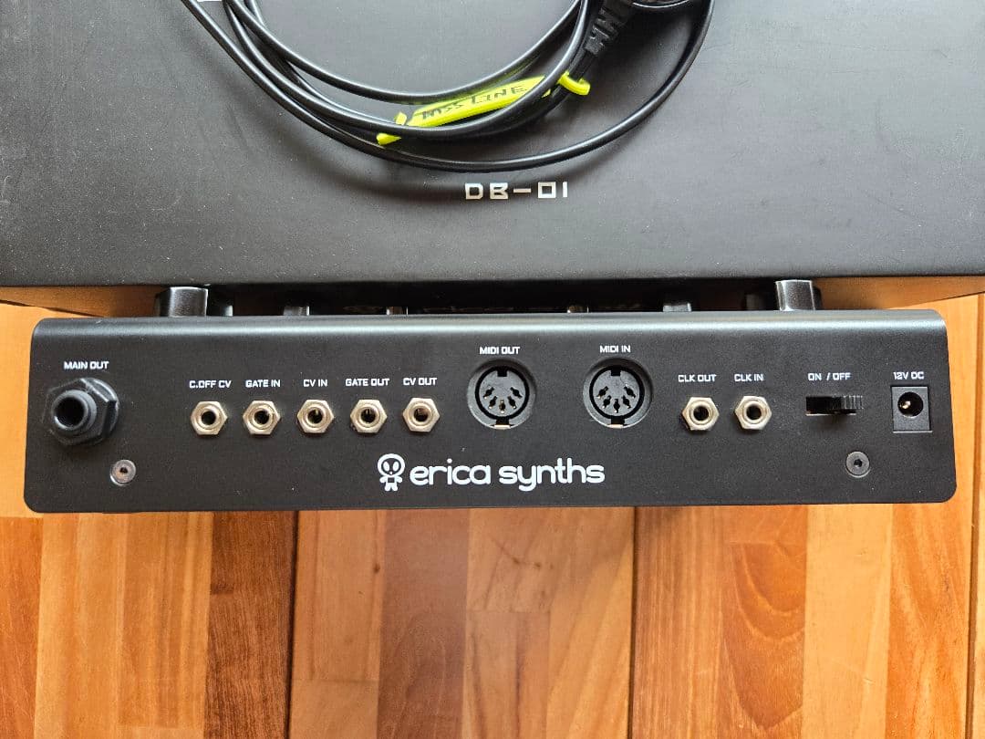 Erica Synths DB-01 アナログシンセサイザー