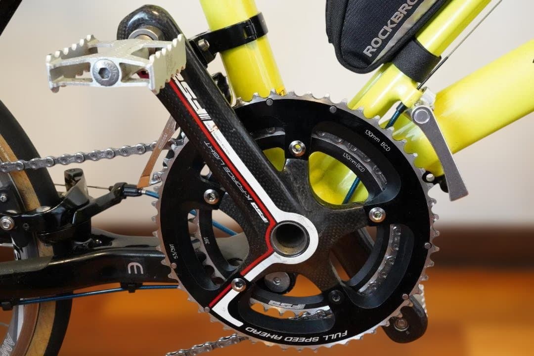 Tyrell FXα イエロー/ブラック　フロント２速、リア１１速