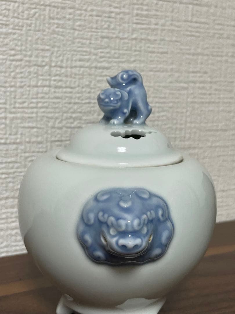 十一代今右衛門 白磁家紋入香炉 獅子摘 共箱付　時代物