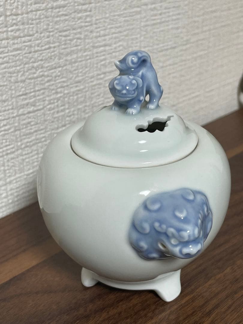 十一代今右衛門 白磁家紋入香炉 獅子摘 共箱付　時代物