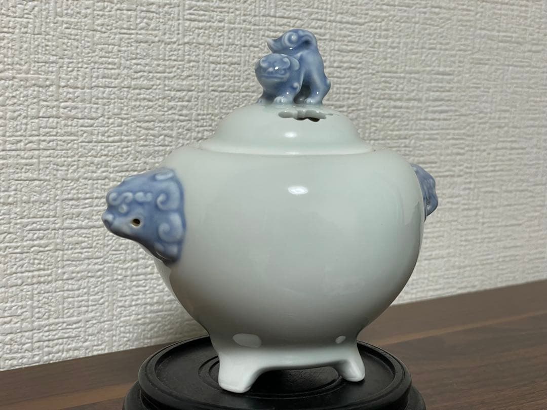 十一代今右衛門 白磁家紋入香炉 獅子摘 共箱付　時代物