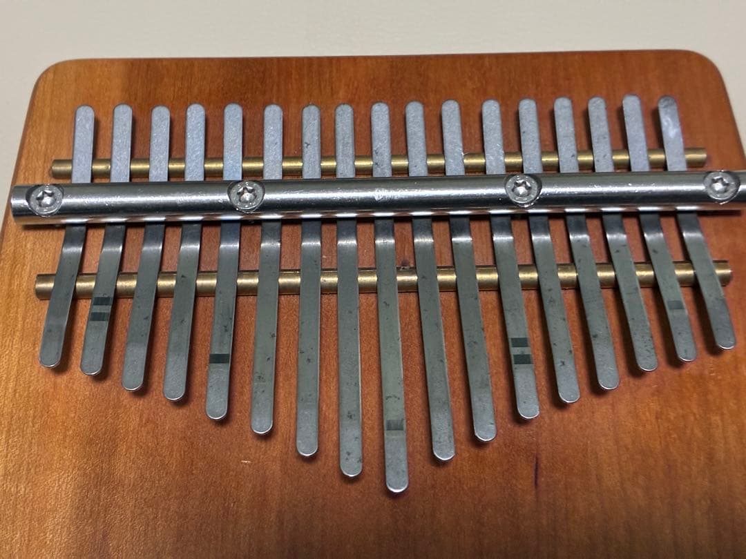 ドイツ製 HOKEMA ホケマ カリンバ B17（17 音） 中古品
