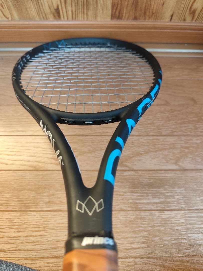 DIADEM NOVA V3 100 ダイデアム　ノヴァV3 G2テニスラケット