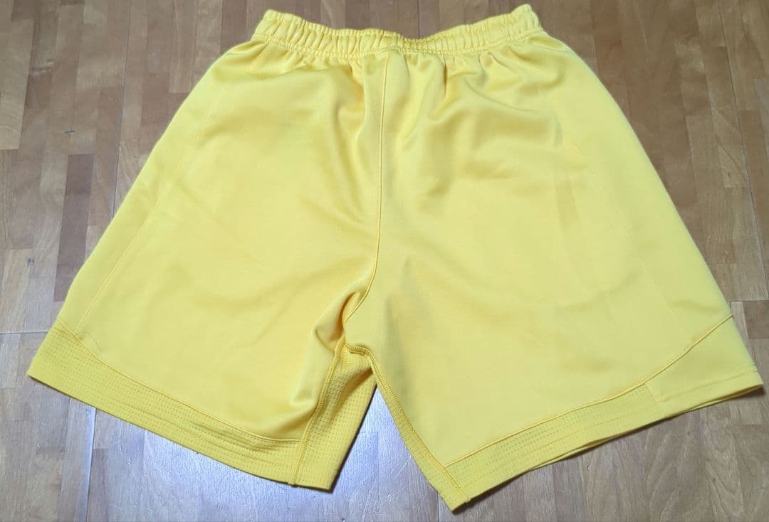 YONEX イエロー バドミントンパンツ Lサイズ