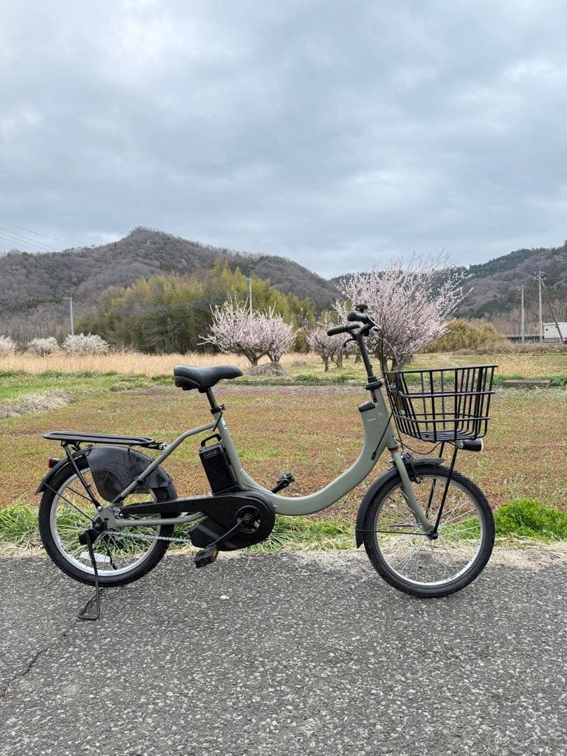 グレー 電動アシスト自転車 シティタイプ 前バスケット付き