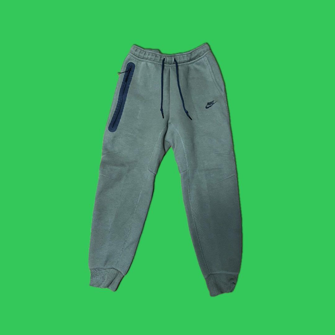 Nike テックフリース　オリーブグリーンジャージ上下セット　上着Ｌ.パンツＭ