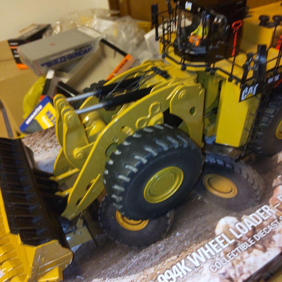 キャタピラー建機　CAT 994K WHEEL LOADER 　1/50
