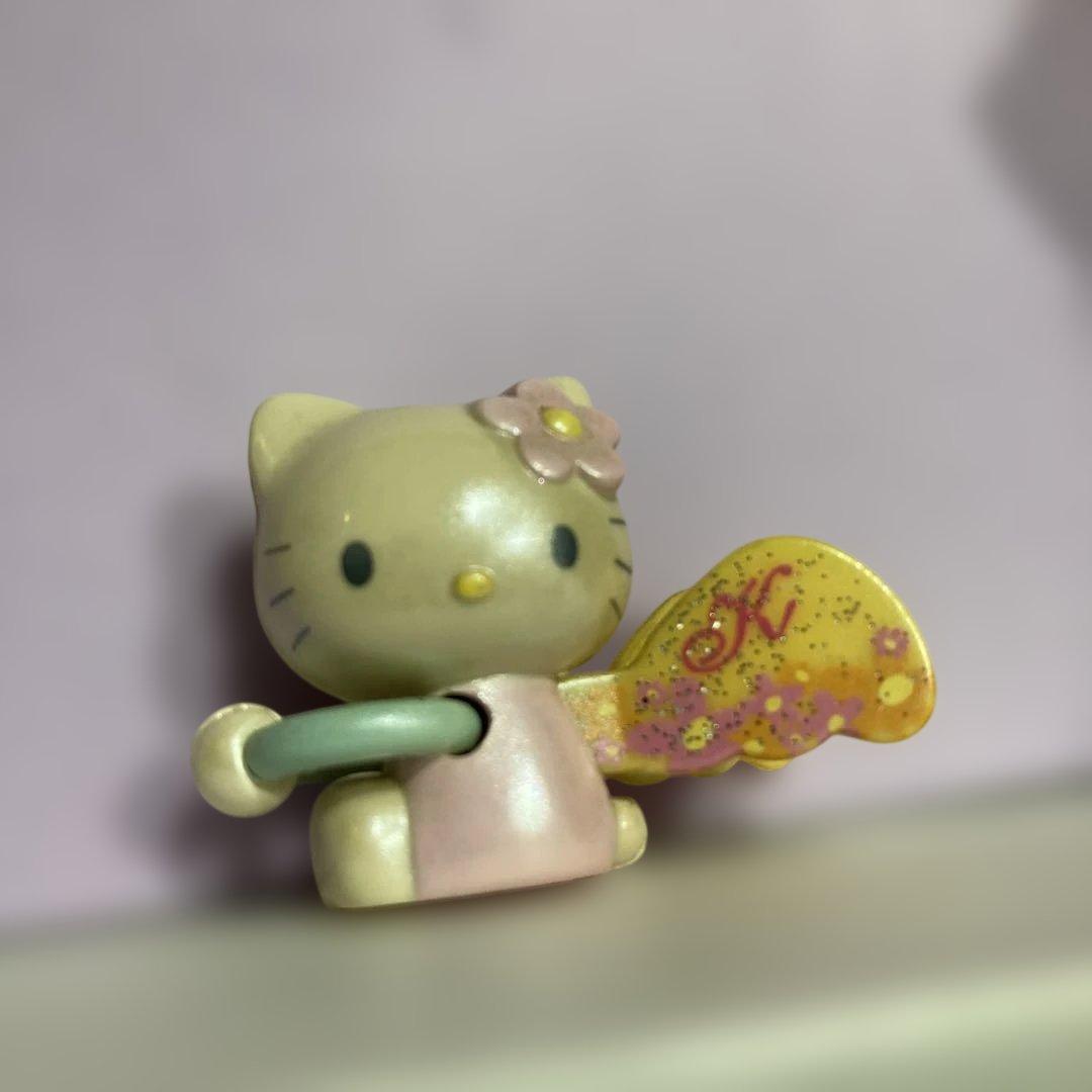 希少、キラキラウィングクリップフィギュア　マグネット　激レア　ハローキティ
