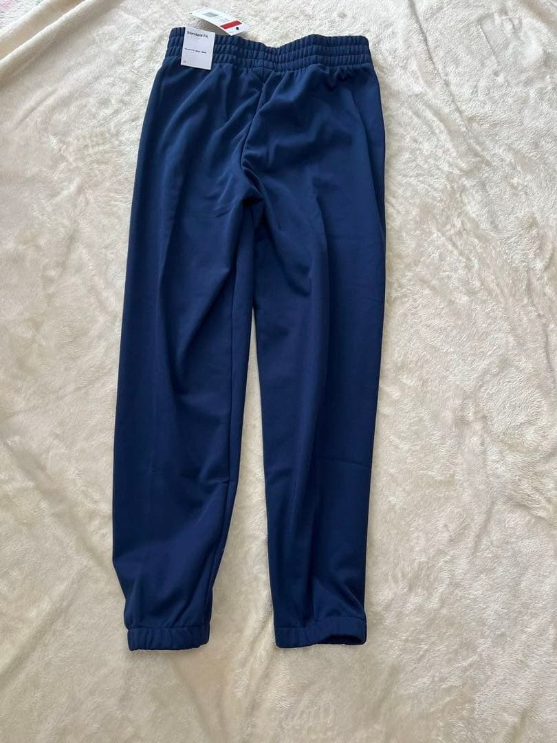☆NIKE スポーツウェア　ジャージ　上下セット　　子供　160