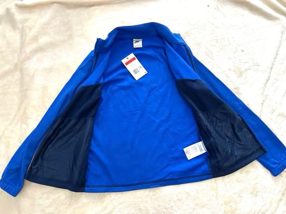 ☆NIKE スポーツウェア　ジャージ　上下セット　　子供　160