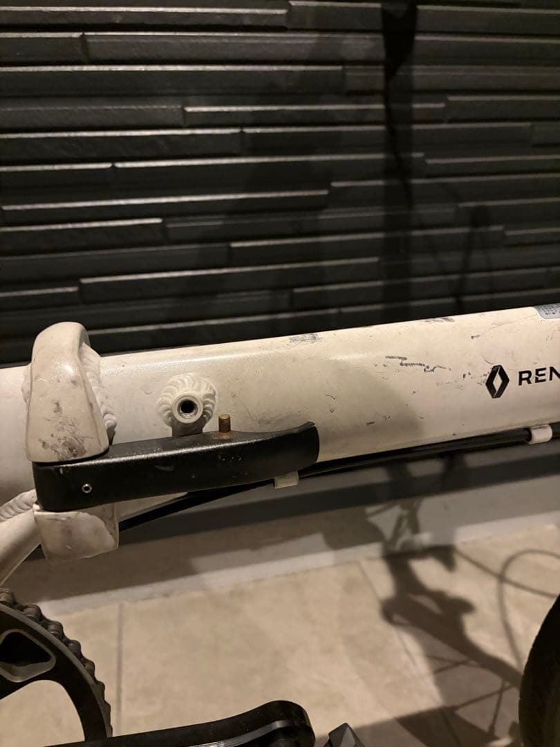 RENAULT（ルノー）　PLATINAM LIGHT6 ホワイト
