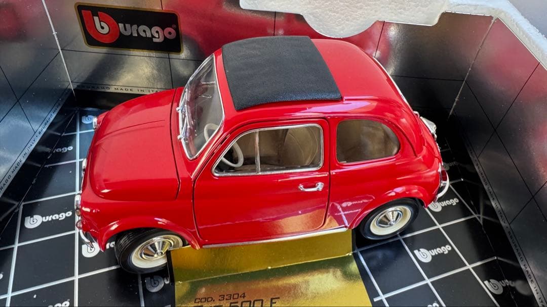ミニカー burago FIAT 500 1/16