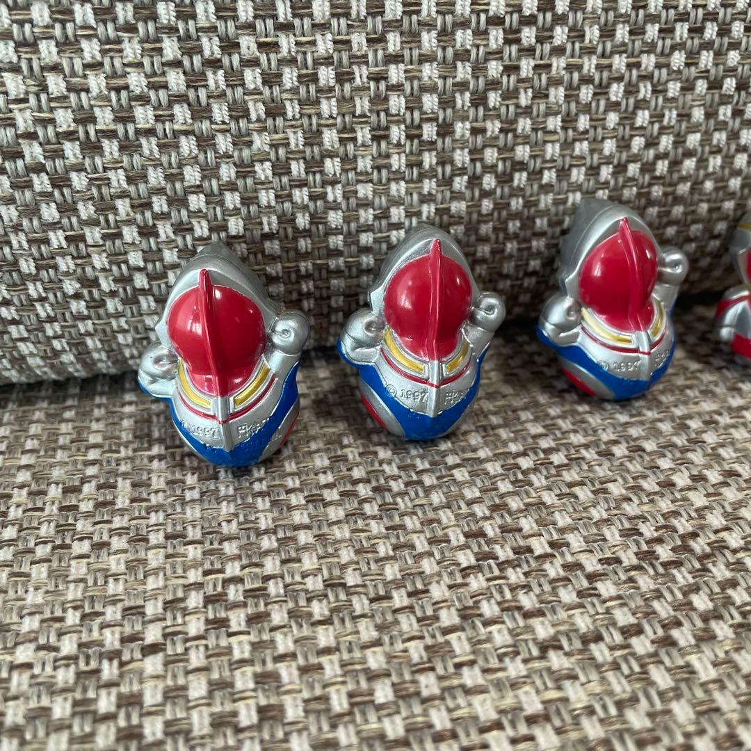 ウルトラマン 起き上がり小法師　8体セット　指人形　おまけ付き
