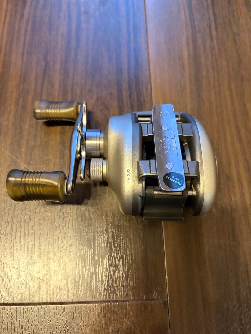 SHIMANO スコーピオン　メタニウム　ベイトリール シルバー