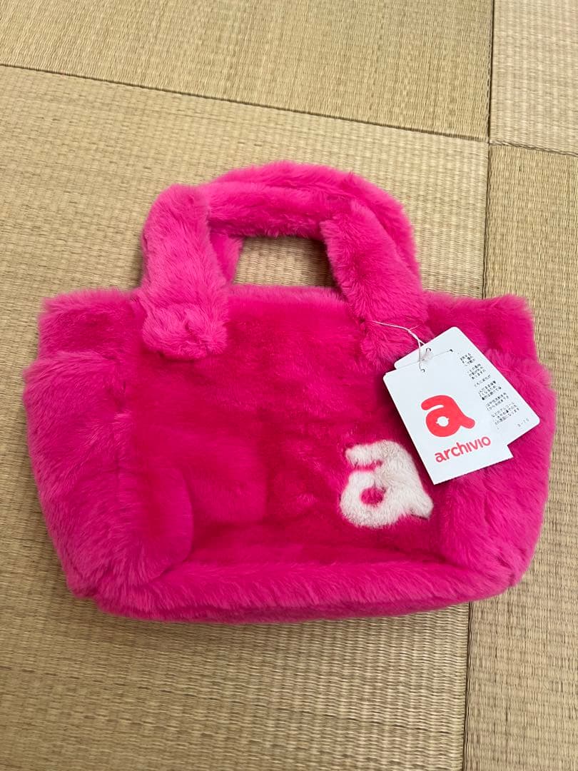 archivio ピンクファーバッグ カードバッグ　新品タグ付