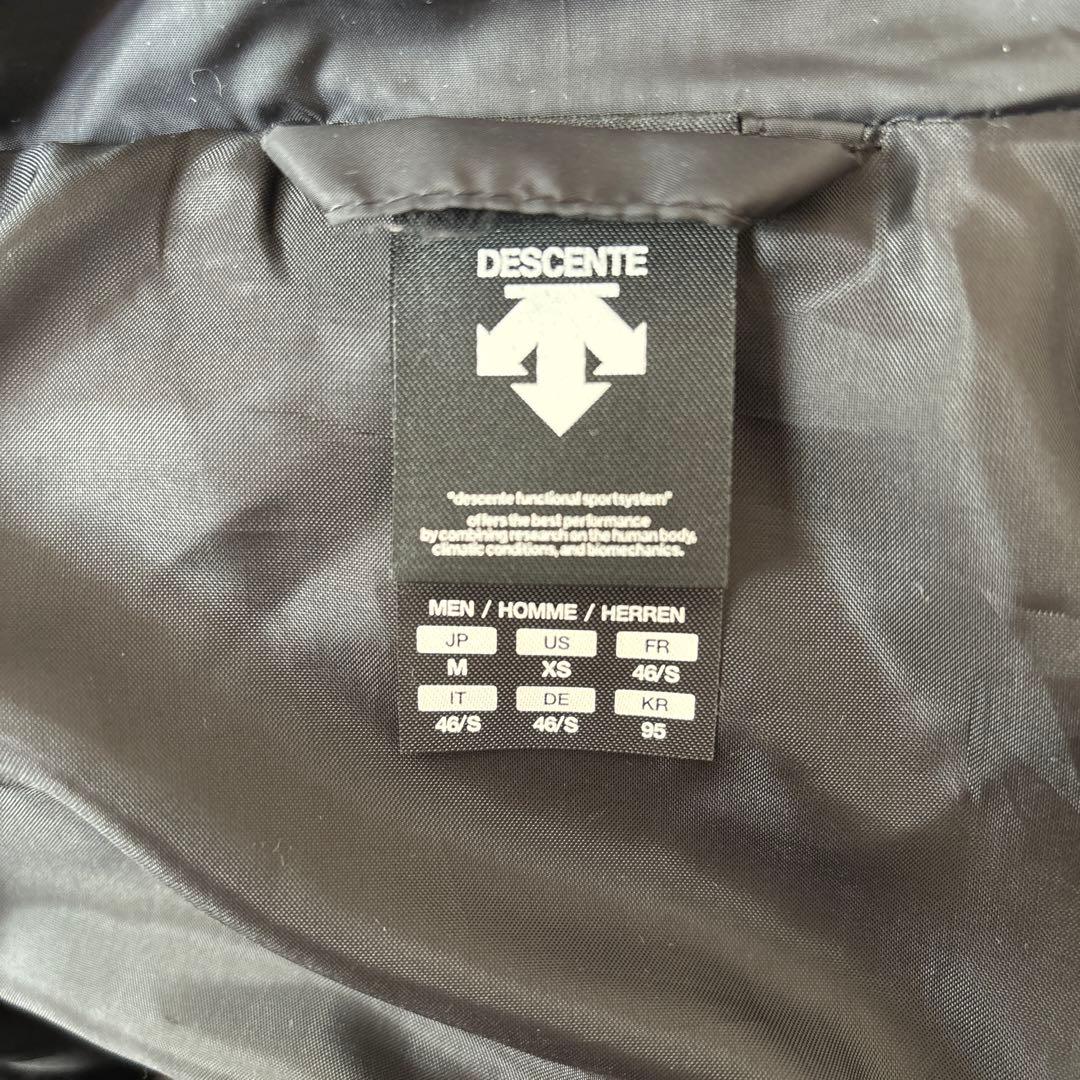 超美品DESCENTE 黒ダウンベンチコート Mサイズ
