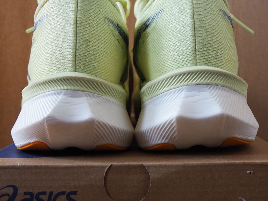 ASICS MAGIC SPEED 4 サイズ25.5cm