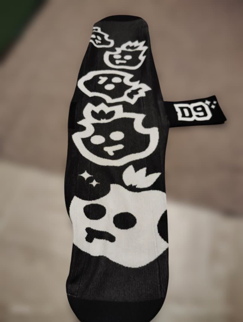SKINS D9 スノーボード キャラクター柄　145㌢
