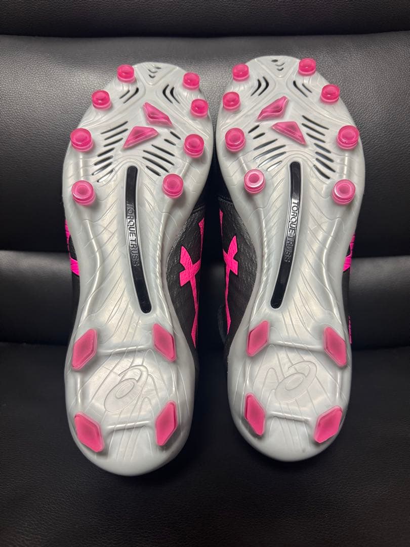 ASICS サッカーシューズ ブラック/ピンク