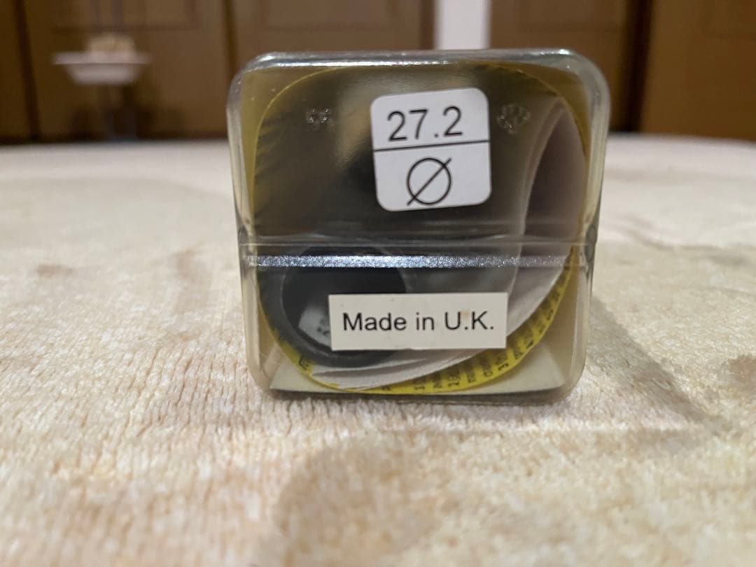 USE ALIEN CARBON ユーエスイー シートポストφ27.2