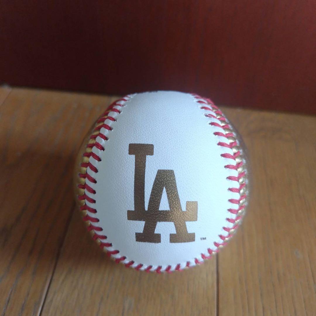 大谷翔平 2024年 ワールドシリーズ制覇ロゴ入り 直筆サインボール