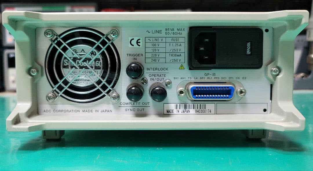 その他 ADCMT 6240A DC VOLTAGE CURRENT SOURCE