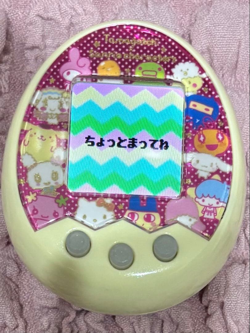 【動作確認済み】たまごっちみくす　Tamagotchi m!xサンリオ イエロー