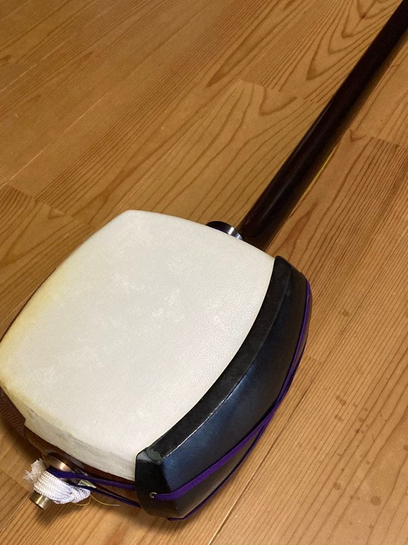 津軽三味線　紅木　綾杉彫　東さわり